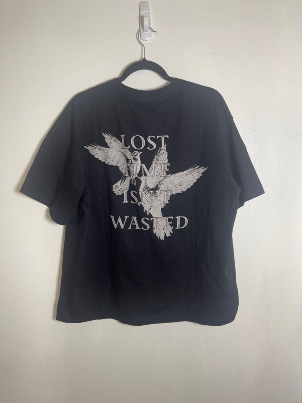 H& M Men’s Loose Fit Black Graphic Tee - "Lost Time Isn't Wasted" Size: L